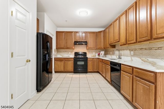 54 Forest Dr, Piscataway Twp., NJ 08854