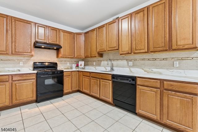 54 Forest Dr, Piscataway Twp., NJ 08854