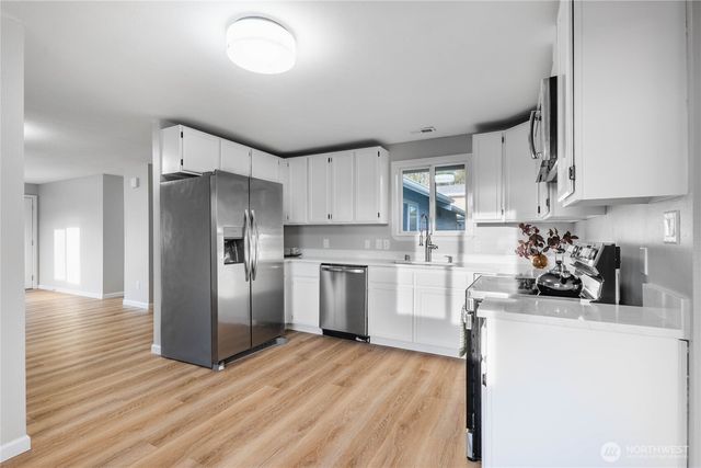 534 Juniper St, Bremerton, WA 98310