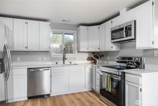 534 Juniper St, Bremerton, WA 98310