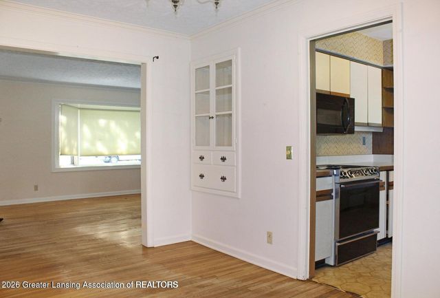 1615 Ridgewood Drive, East Lansing, MI 48823