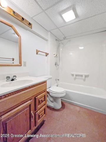 1615 Ridgewood Drive, East Lansing, MI 48823