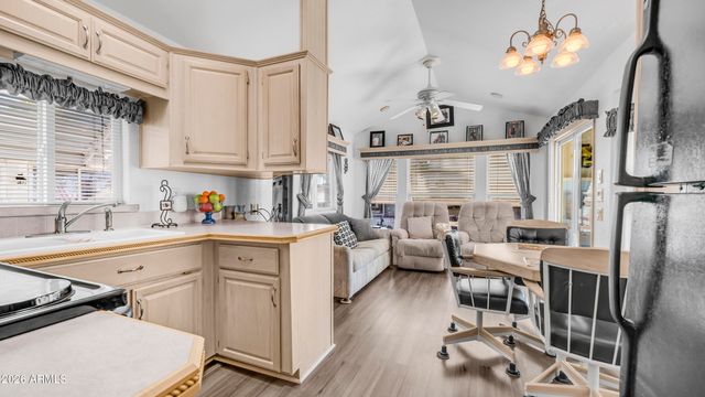 632 HAWKS EYE Drive 632, Apache Junction, AZ 85119