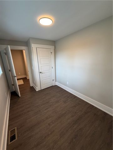 1042 W 2nd Street, Dayton, OH 45402