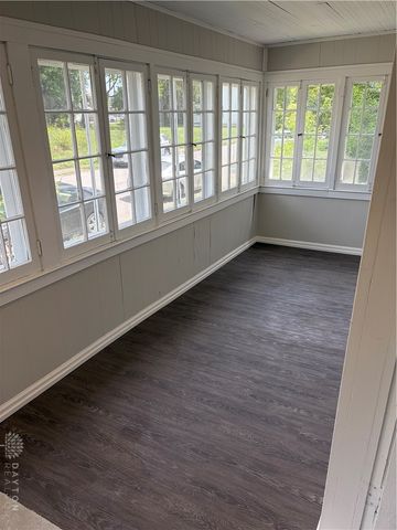1042 W 2nd Street, Dayton, OH 45402