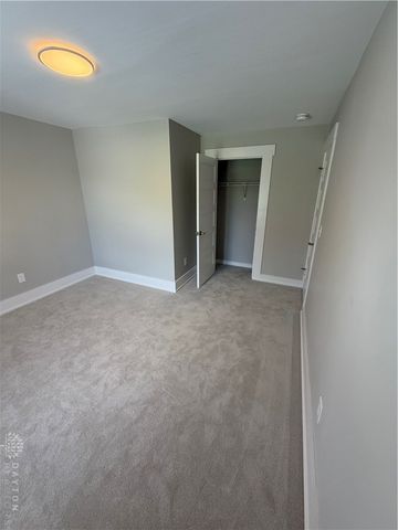 1042 W 2nd Street, Dayton, OH 45402