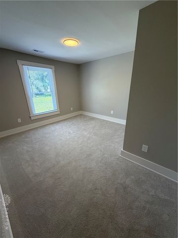 1042 W 2nd Street, Dayton, OH 45402