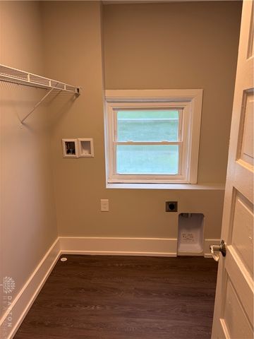 1042 W 2nd Street, Dayton, OH 45402