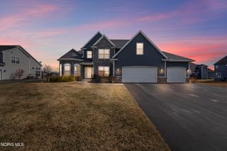 110 Wellington Place, Perrysburg, OH 43551