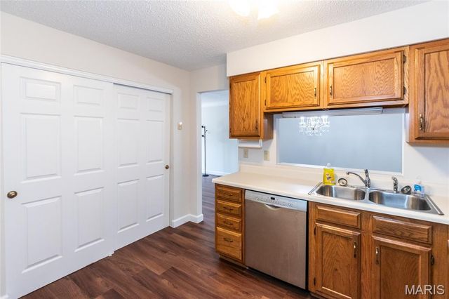 12929 Portulaca Drive 205, Creve Coeur, MO 63146