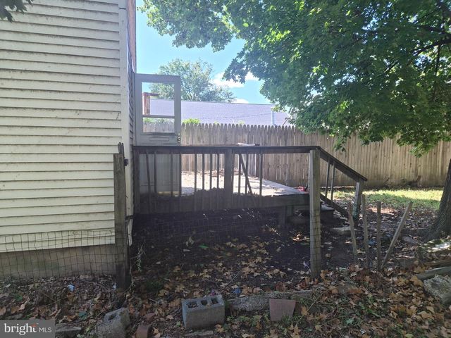52 HARRISON AVE, Morrisville, PA 19067
