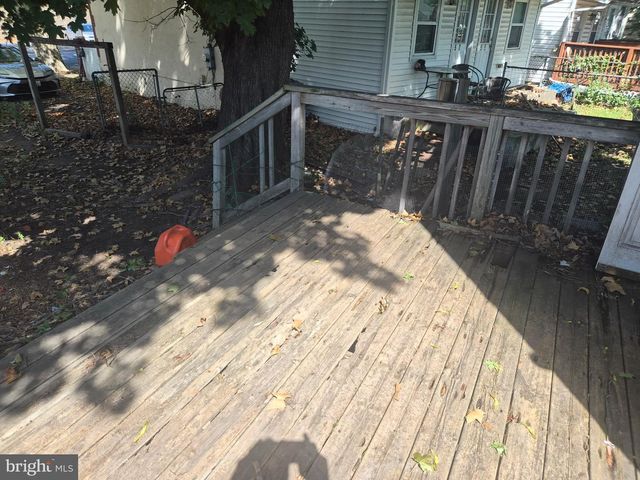 52 HARRISON AVE, Morrisville, PA 19067