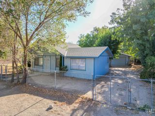 102 Parkway, Wofford Heights, CA 93285