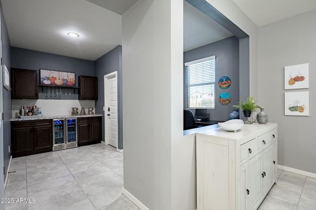 37435 N GLEN ECHO Drive, San Tan Valley, AZ 85140