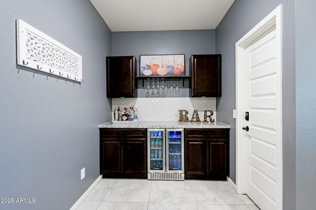 37435 N GLEN ECHO Drive, San Tan Valley, AZ 85140