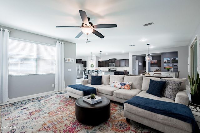 37435 N GLEN ECHO Drive, San Tan Valley, AZ 85140