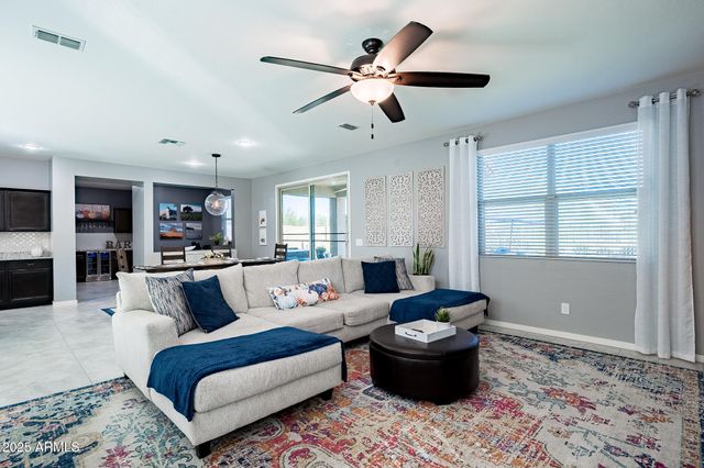 37435 N GLEN ECHO Drive, San Tan Valley, AZ 85140