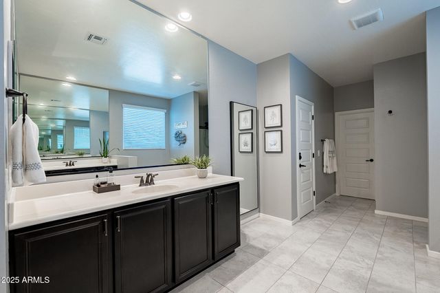 37435 N GLEN ECHO Drive, San Tan Valley, AZ 85140