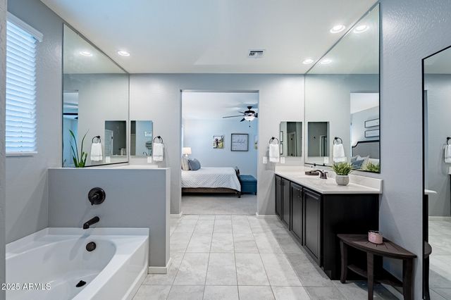 37435 N GLEN ECHO Drive, San Tan Valley, AZ 85140