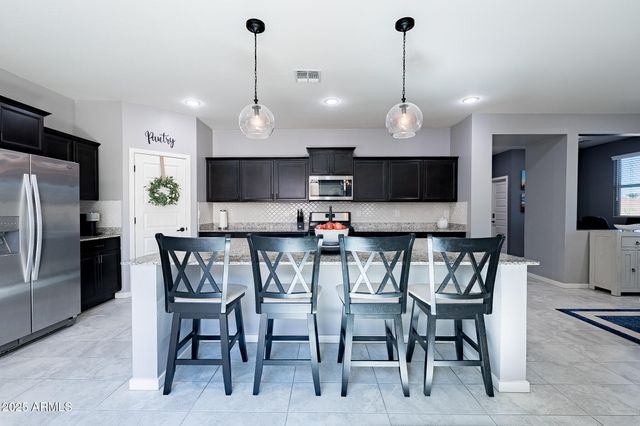 37435 N GLEN ECHO Drive, San Tan Valley, AZ 85140