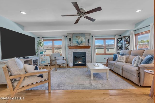 8 Bartine Street, Toms River, NJ 08753