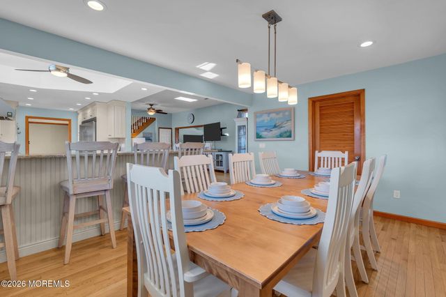 8 Bartine Street, Toms River, NJ 08753