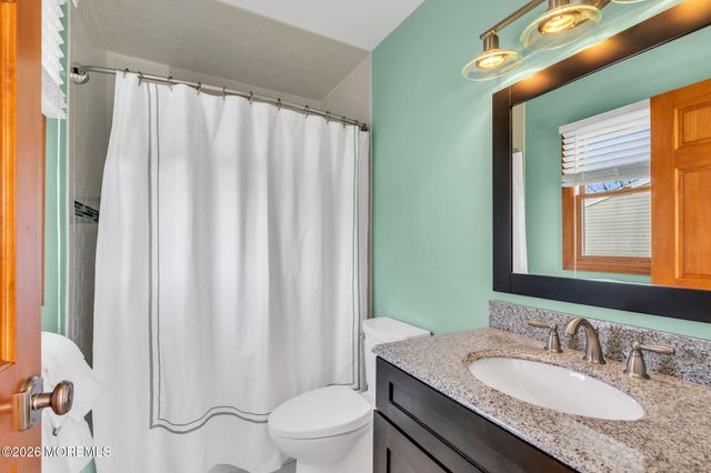 8 Bartine Street, Toms River, NJ 08753