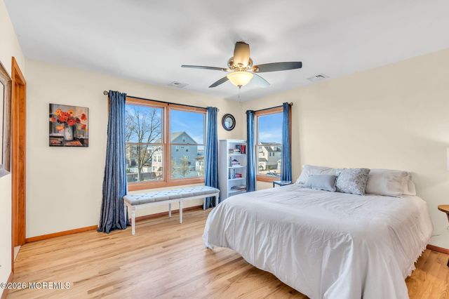 8 Bartine Street, Toms River, NJ 08753