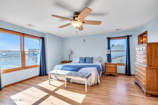 8 Bartine Street, Toms River, NJ 08753