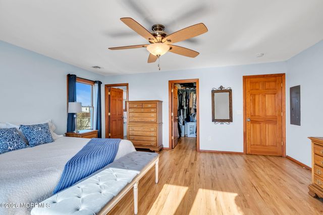 8 Bartine Street, Toms River, NJ 08753