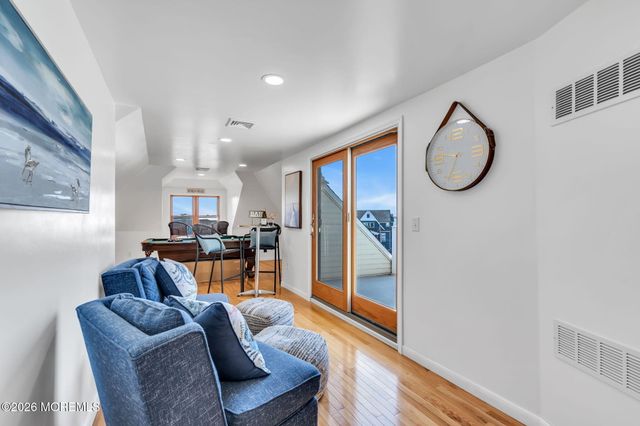 8 Bartine Street, Toms River, NJ 08753