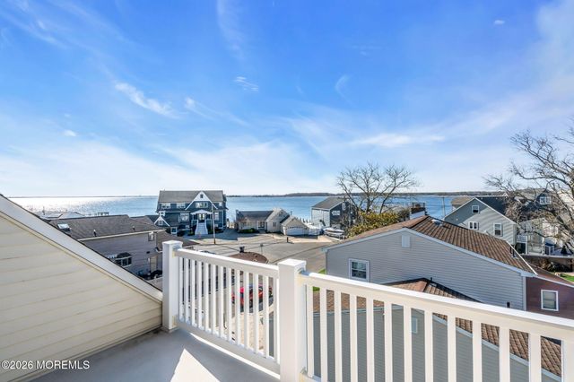 8 Bartine Street, Toms River, NJ 08753