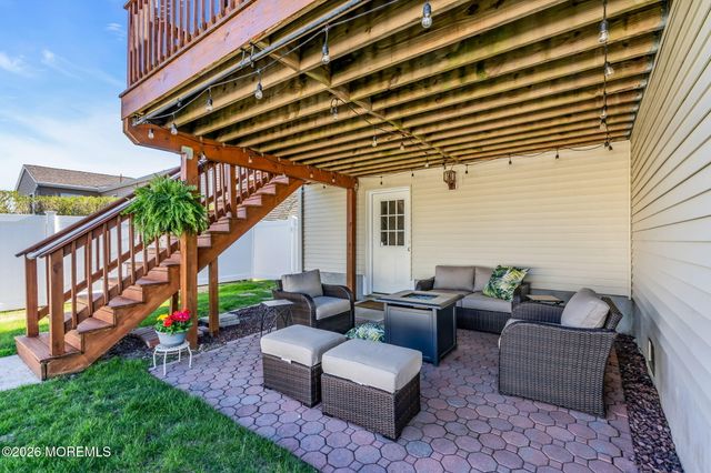 8 Bartine Street, Toms River, NJ 08753