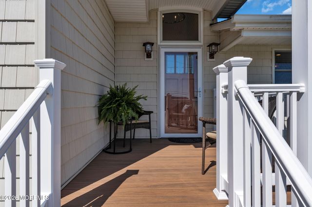 8 Bartine Street, Toms River, NJ 08753