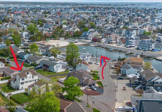 8 Bartine Street, Toms River, NJ 08753