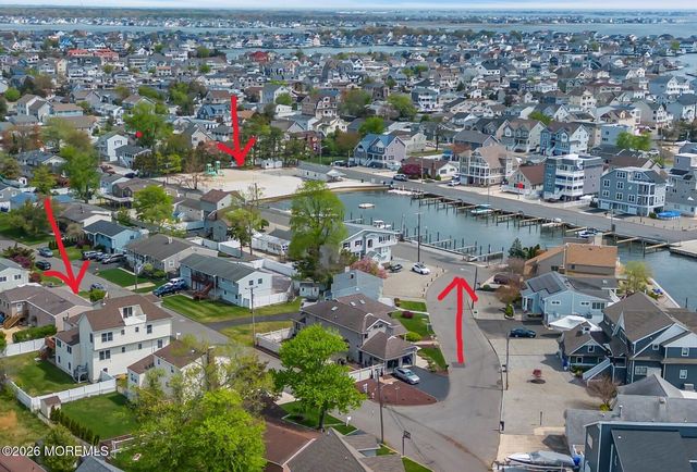 8 Bartine Street, Toms River, NJ 08753