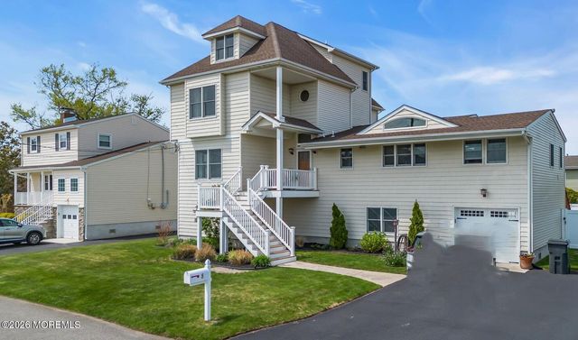 8 Bartine Street, Toms River, NJ 08753
