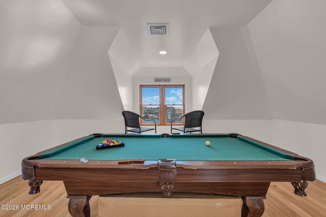 8 Bartine Street, Toms River, NJ 08753