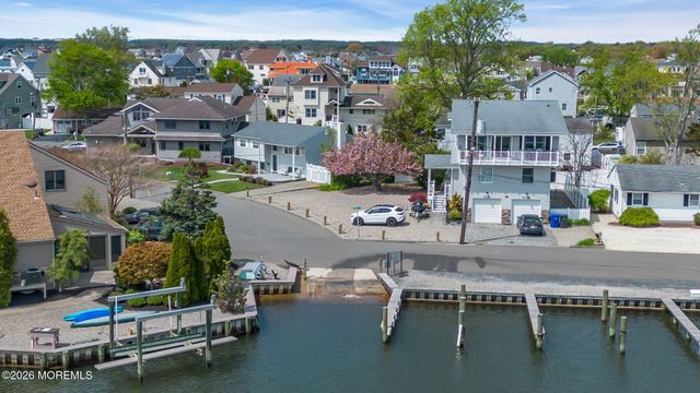 8 Bartine Street, Toms River, NJ 08753