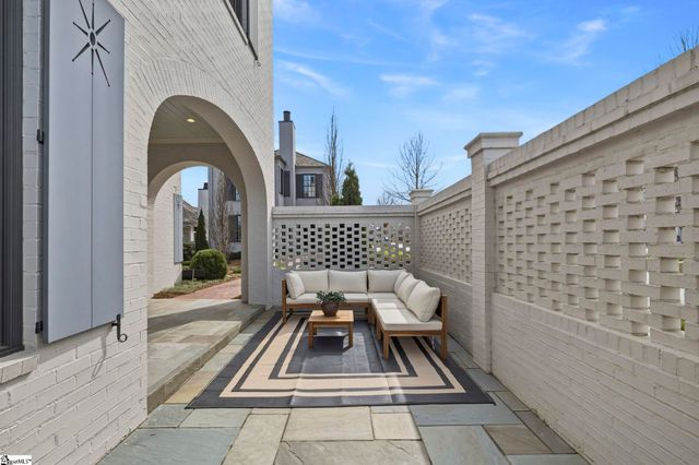 2 Topper Drive, Greenville, SC 29615