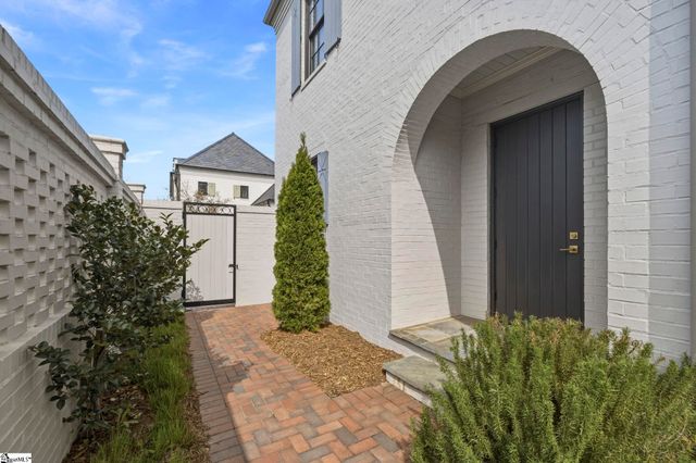 2 Topper Drive, Greenville, SC 29615