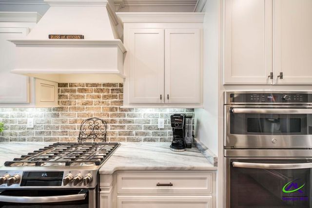 406 Southern Woods Trail, Kathleen, GA 31047