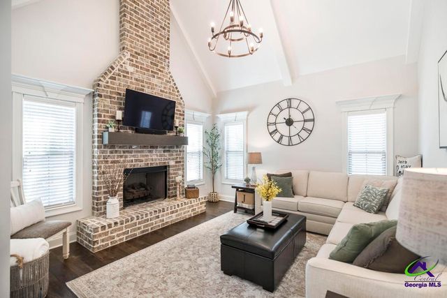 406 Southern Woods Trail, Kathleen, GA 31047