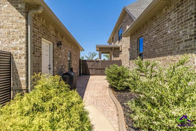 406 Southern Woods Trail, Kathleen, GA 31047