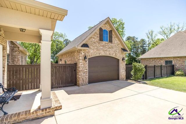 406 Southern Woods Trail, Kathleen, GA 31047