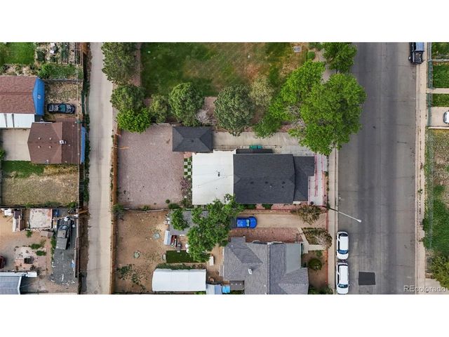 1530 Geneva St, Aurora, CO 80010