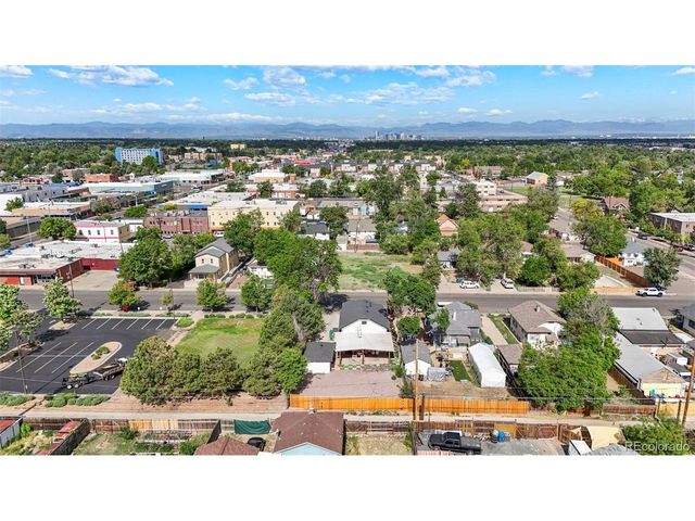1530 Geneva St, Aurora, CO 80010