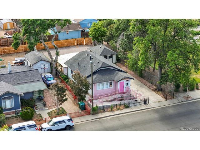1530 Geneva St, Aurora, CO 80010