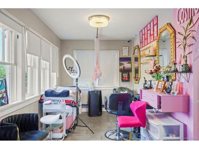 1530 Geneva St, Aurora, CO 80010