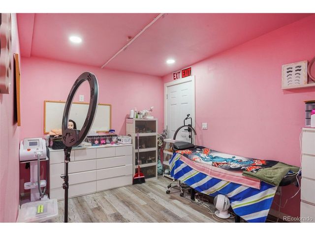 1530 Geneva St, Aurora, CO 80010